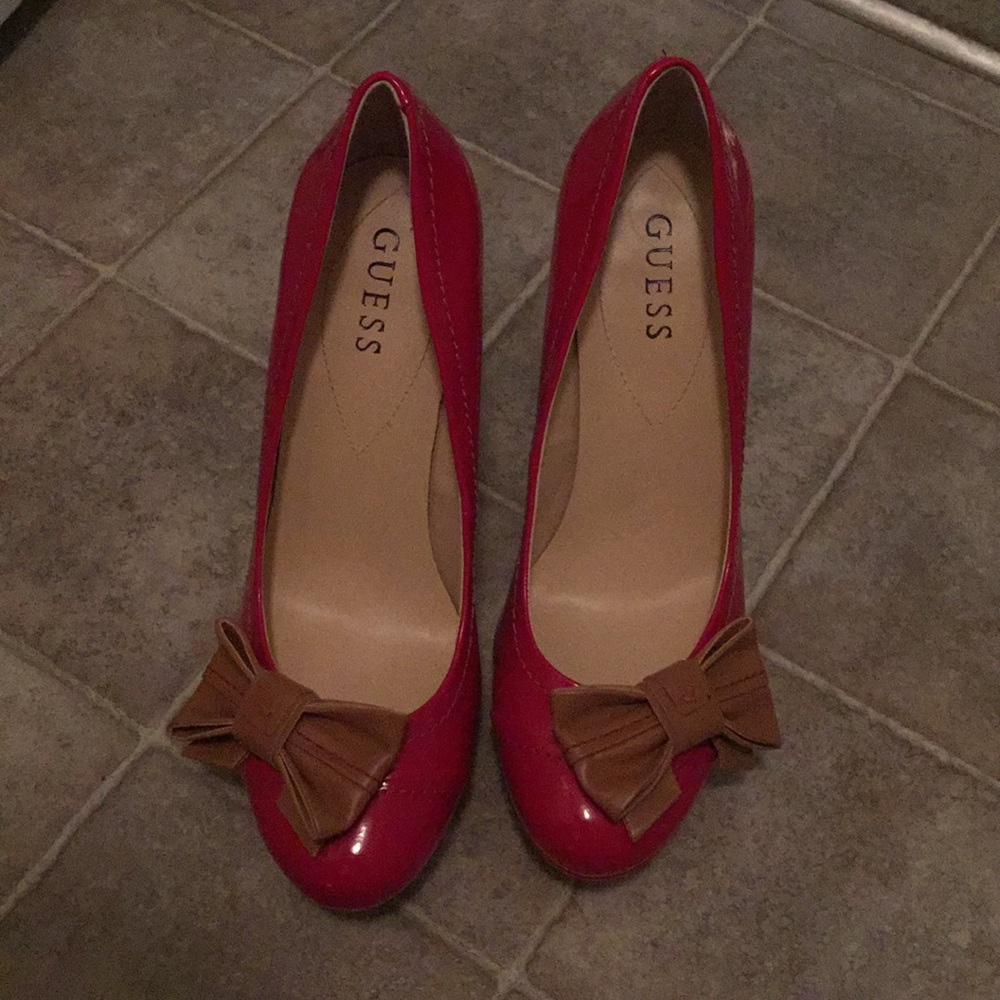 Red heels with a tan bow!!